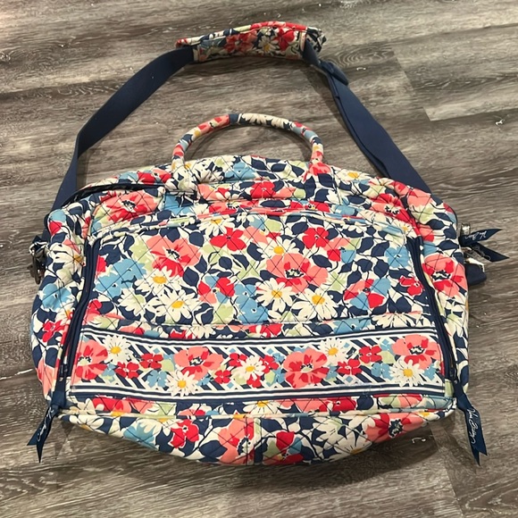 Vera Bradley Messenger Bag in Summer Cottage - Picture 1 of 5